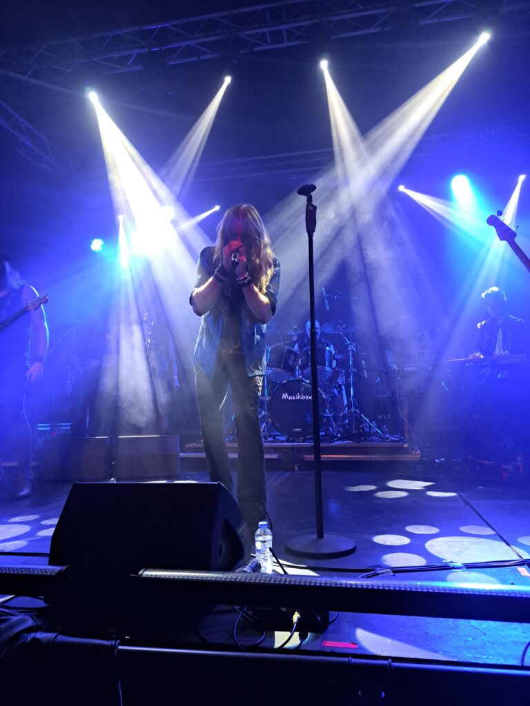 Oscar Lecina (Vocalista) - BCN JOVI